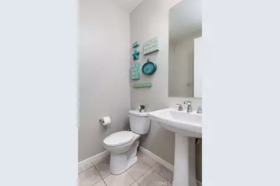 18728 Seville Way, Canyon Country, CA 91387 - Photo 17