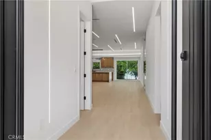 19041 Schoenborn, Northridge, CA 91324 - Photo 7