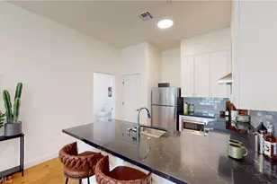 1878 E Walnut St, Pasadena, CA 91107 - Photo 3