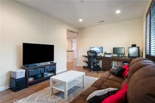 885 E Manresa, Azusa, CA 91702 - Photo 37