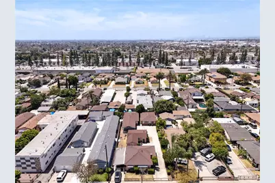 6707 Perry Road, Bell Gardens, CA 90201 - Photo 25