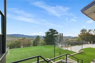9557 Hierba, Agua Dulce, CA 91390 - Photo 53