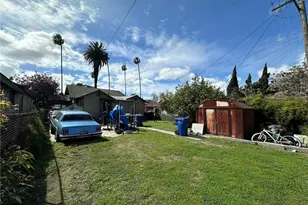 339 W 76th, Los Angeles, CA 90003 - Photo 3