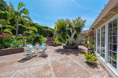 8361 Calle Del Cielo, La Jolla, CA 92037 - Photo 13