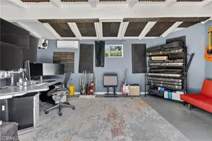17061 Parthenia St, Sherwood Forest, CA 91325 - Photo 45