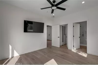 22434 Berdon St, Woodland Hills, CA 91367 - Photo 19