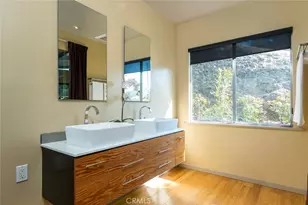 2770 Mira Vista Dr, Glendale, CA 91208 - Photo 25