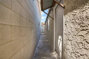 11408 Laurel Canyon Blvd, Los Angeles, CA 91340 - Photo 21