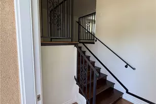 465 N Marengo Ave, Pasadena, CA 91101 - Photo 3