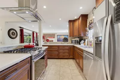 12520 Stagg Street, Los Angeles, CA 91605 - Photo 7