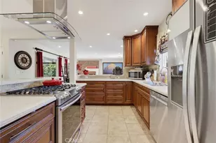 12520 Stagg St, Los Angeles, CA 91605 - Photo 7