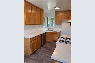 20146 Hartland, Winnetka, CA 91306 - Photo 7