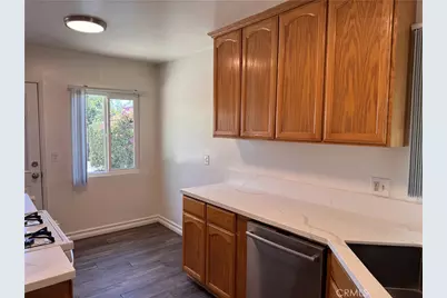 20146 Hartland, Winnetka, CA 91306 - Photo 9