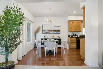 15735 Wyandotte, Lake Balboa, CA 91406 - Photo 11
