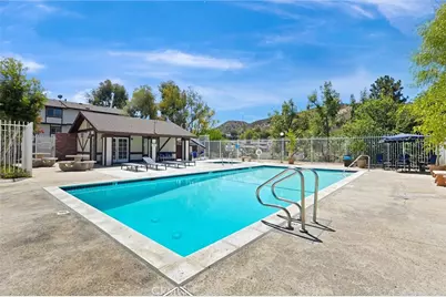 10480 Sunland Boulevard #7, Sunland, CA 91040 - Photo 37