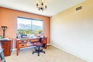 10480 Sunland Blvd, Sunland, CA 91040 - Photo 27