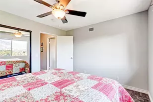 10480 Sunland Blvd, Sunland, CA 91040 - Photo 29