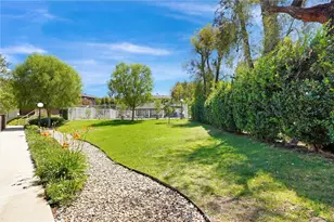 10480 Sunland Blvd, Sunland, CA 91040 - Photo 37