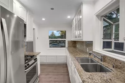22432 Berdon Street, Woodland Hills, CA 91367 - Photo 15