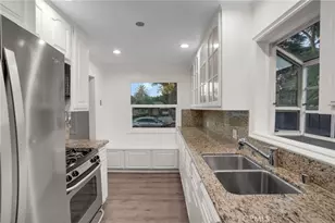 22432 Berdon St, Woodland Hills, CA 91367 - Photo 15