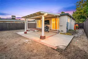 22432 Berdon St, Woodland Hills, CA 91367 - Photo 33