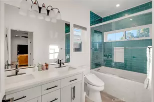 22432 Berdon St, Woodland Hills, CA 91367 - Photo 67