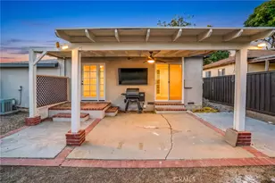 22432 Berdon St, Woodland Hills, CA 91367 - Photo 31