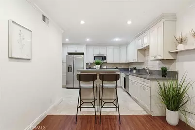 4189 Vineland Avenue #111, Studio City, CA 91602 - Photo 7