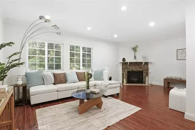 4189 Vineland Avenue #111, Studio City, CA 91602 - Photo 3