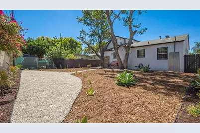 7732 Garden Grove Avenue, Reseda, CA 91335 - Photo 31