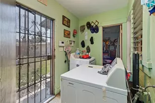 1438 W 70th, Los Angeles, CA 90047 - Photo 9
