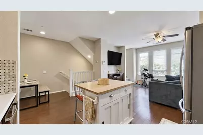 14671 Sherman Way, Van Nuys, CA 91405 - Photo 3