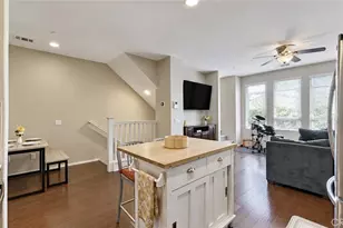 14671 Sherman Way, Van Nuys, CA 91405 - Photo 3