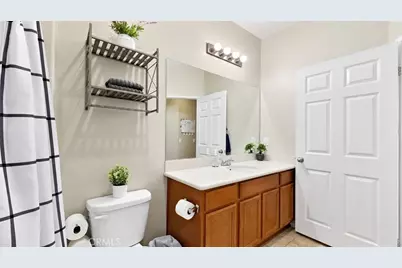 14671 Sherman Way, Van Nuys, CA 91405 - Photo 19