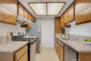 77 N Michigan Ave, Pasadena, CA 91106 - Photo 9