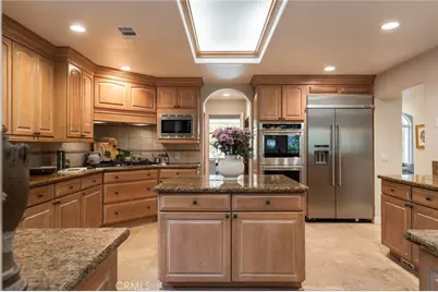 1935 Lyans Drive, La Canada Flintridge, CA 91011 - Photo 15