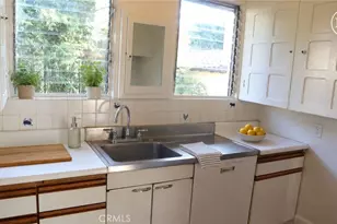 3434 Rowena Ave, Los Angeles, CA 90027 - Photo 11