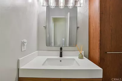 569 E Tujunga Avenue #B, Burbank, CA 91501 - Photo 9