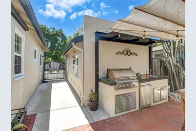 367 Eaton Drive, Pasadena, CA 91107 - Photo 35