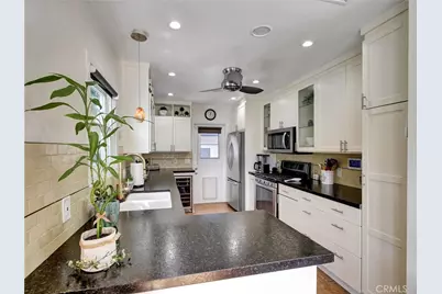 367 Eaton Drive, Pasadena, CA 91107 - Photo 11