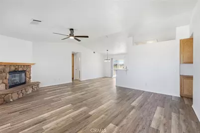 22607 Lucilla, Apple Valley, CA 92308 - Photo 5