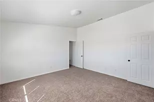 22607 Lucilla, Apple Valley, CA 92308 - Photo 17