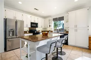 27904 Doubletree Way, Castaic, CA 91384 - Photo 9