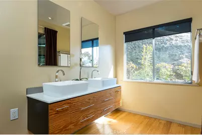 2770 Mira Vista Drive, Glendale, CA 91208 - Photo 21