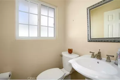 930 Larker Avenue, Los Angeles, CA 90042 - Photo 29