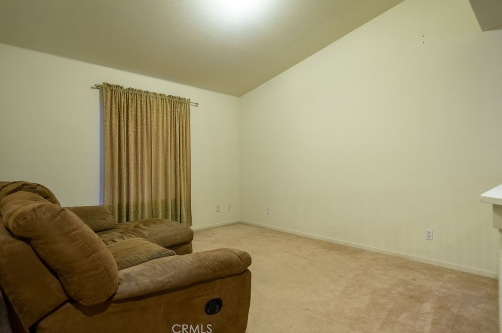 821 Imperial Way, Hanford CA  93230-8559 exterior