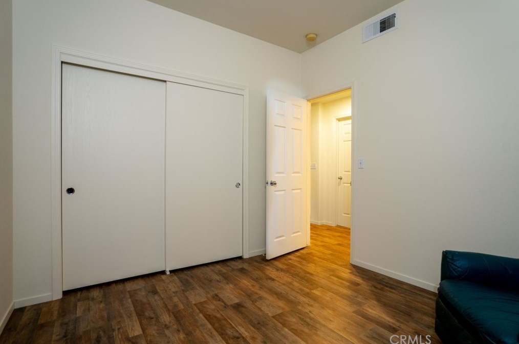 821 Imperial Way, Hanford CA  93230-8559 exterior