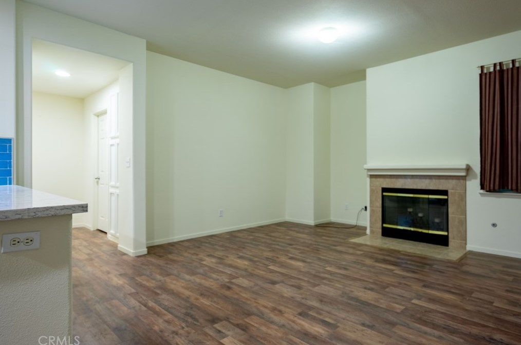 821 Imperial Way, Hanford CA  93230-8559 exterior