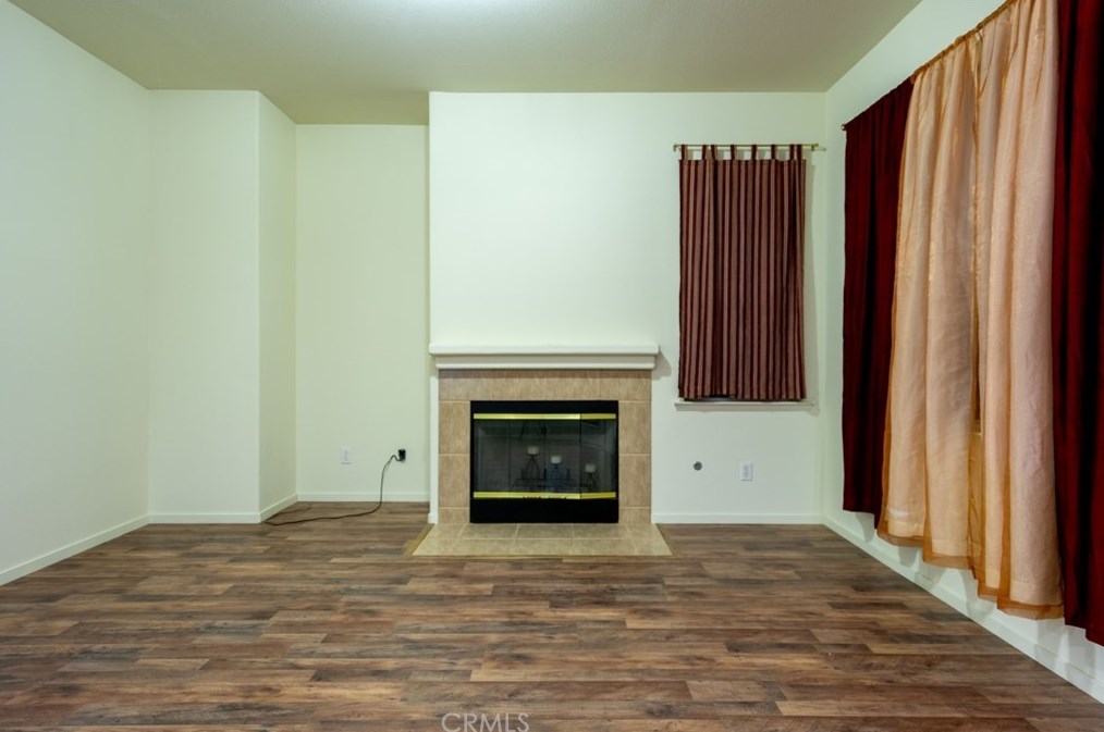 821 Imperial Way, Hanford CA  93230-8559 exterior