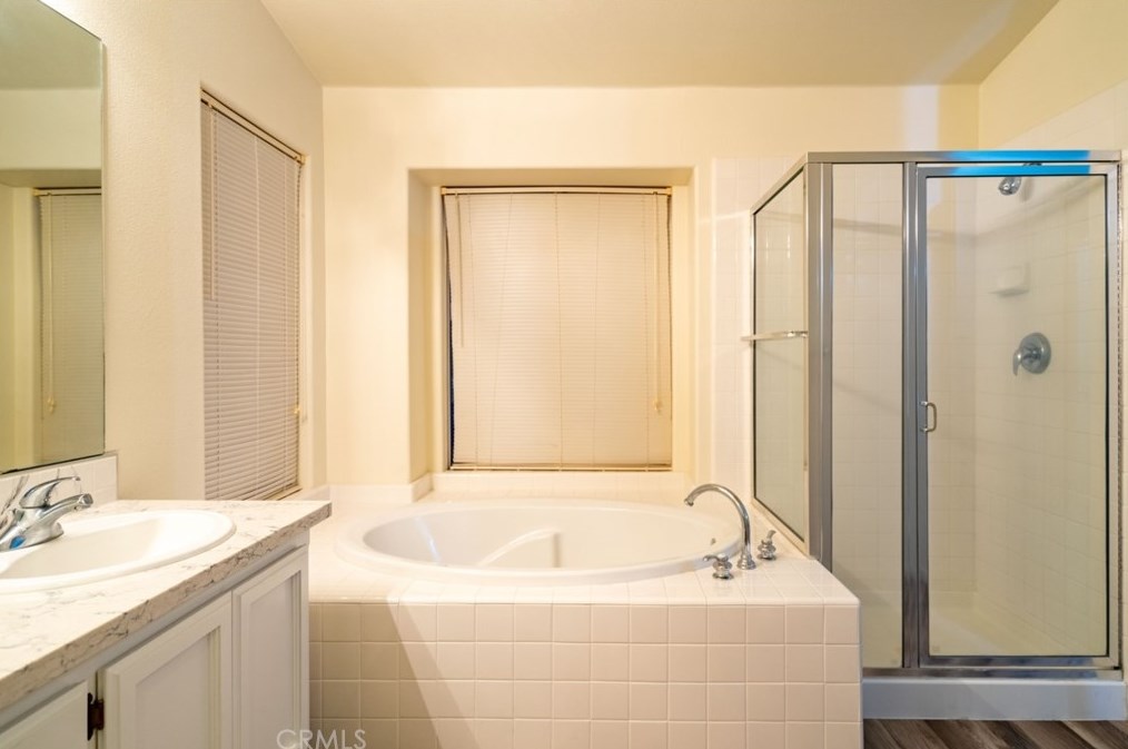821 Imperial Way, Hanford CA  93230-8559 exterior